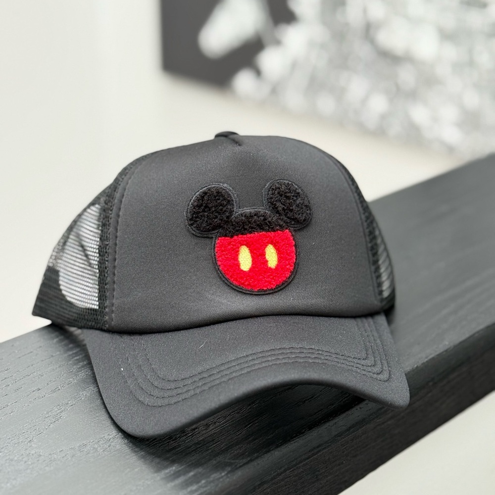 Iconic Mickey black hat men women unisex Disney
